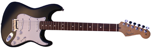 E-Gitarre USA Fender Stratocaster Standard schwarz mit dunklem Palisander Griffbrett und heller Kopfplatte 